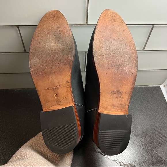 EUC Nisolo Everyday Chelsea Boot - Black Leather - Picture 9 of 10